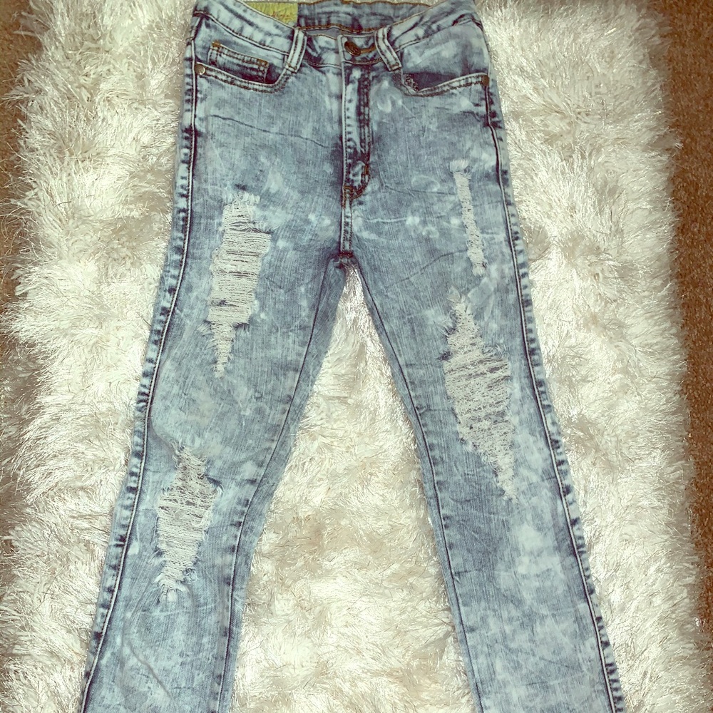 High Waist Destroyed Jeans